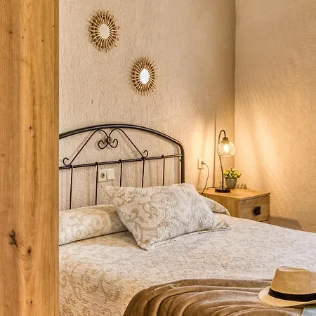 Planas 1 Country house *